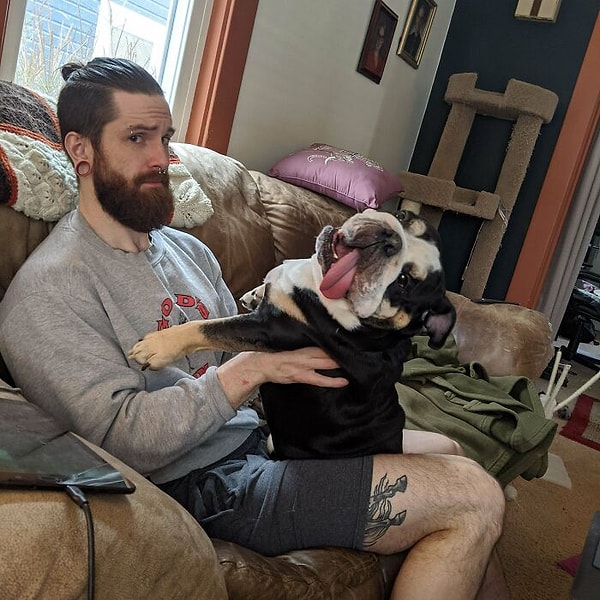 14. "С моей собакой, кажется, что-то не так".