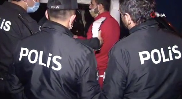 Polise zorluk çıkartan alkollü şahsa komiser: 'Bir sus da işimizi yapalım.'