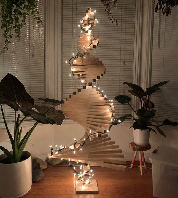 6. "Креативные решения для рождественских елок - это настоящее волшебство".