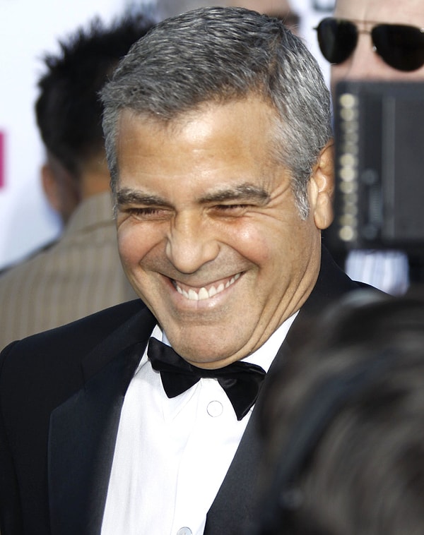 7. Вы не понимаете, как вас каждый раз ловят в самый неподходящий момент. Однако в жизни вы не такой уж и сморщенный :)