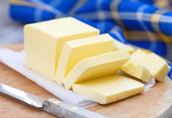 Ayçiçek yağına alternatif olarak da margarinleri kullanır olduk. Yakında damar tıkanıklığı vs çok yükselirse hiç mi hiç şaşırmayın. Kalitesiz ürünlerle beslenmenin sonucu böyle olur.