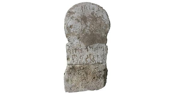 7- Eskişehir’de Eski Frigçe yazıtlı stel