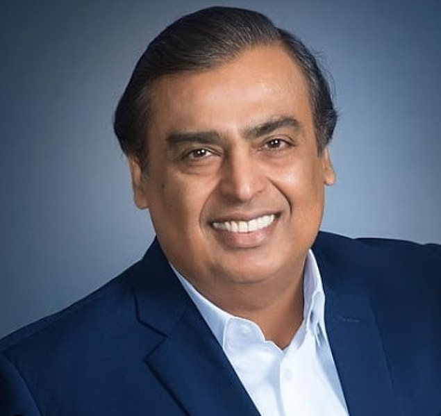 13. Mukesh Ambani son 10 yılda servetini ikiye katlamıştır.