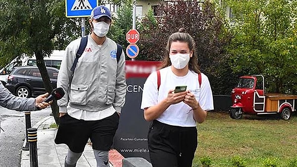 Barış Murat Yağcı her fırsatta 'Nisa benim kız kardeşim' diyerek aralarındaki aşk dedikodularını yalanlıyordu.