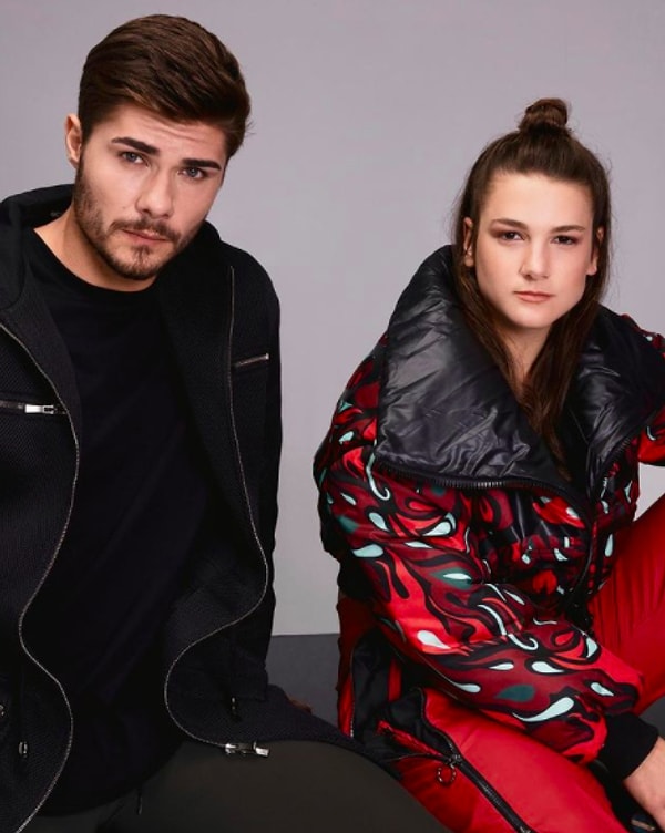 Hatta bu pozlardan sonra bile aralarında bir şey olmadığını iddia etmişleri.