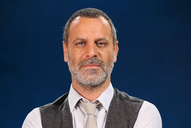 Kabuğuna çekilen ünlü oyuncu, bir süredir Cunda'da yaşıyordu.