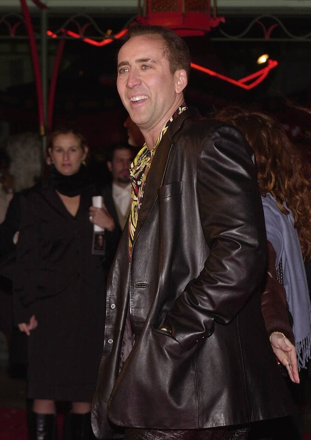 20. Nicholas Cage zamanında kedisi ile mantar kullanmıştır.