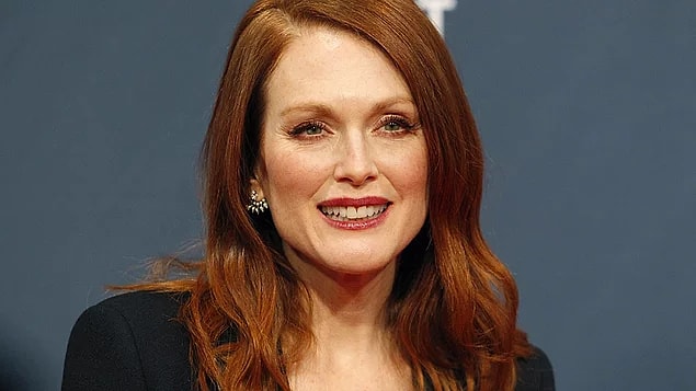 40. Julianne Moore'un doğum adı Julie Smith'tir.