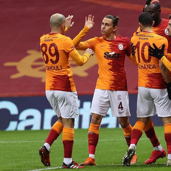 Kalan dakikalarda gol çabaları sonuç vermedi ve Galatasaray, Göztepe'yi 3-1 mağlup etti.