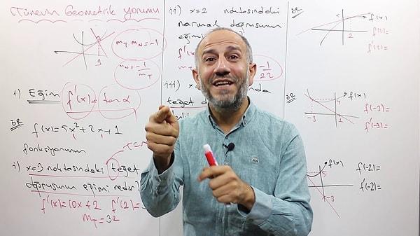 Mustafa Güler videolarında Matematik dersini anlatırken, dinleyenlerin daha sağlam bir şekilde öğrenebilmesi için önemli noktaları bastıra bastıra anlatıyor.
