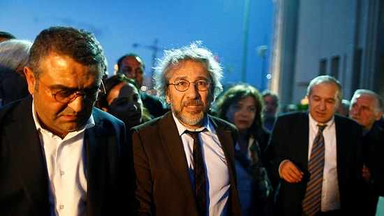 Can Dündar'a 'Casusluk ve Silahlı Terör Örgütüne Yardım'dan 27 Yıl Hapis Cezası