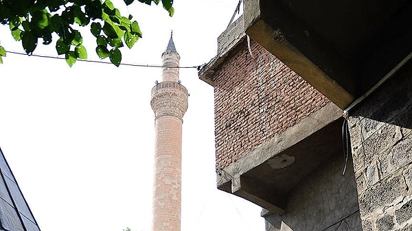 Cami minaresinden anons yapıldı