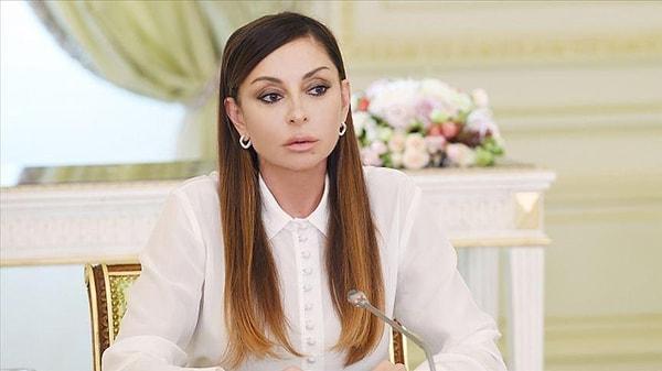 Mehriban Aliyeva, Azerbaycan Cumhurbaşkanı İlham Aliyev'in eşi ve 2017'den beri de yardımcısı.