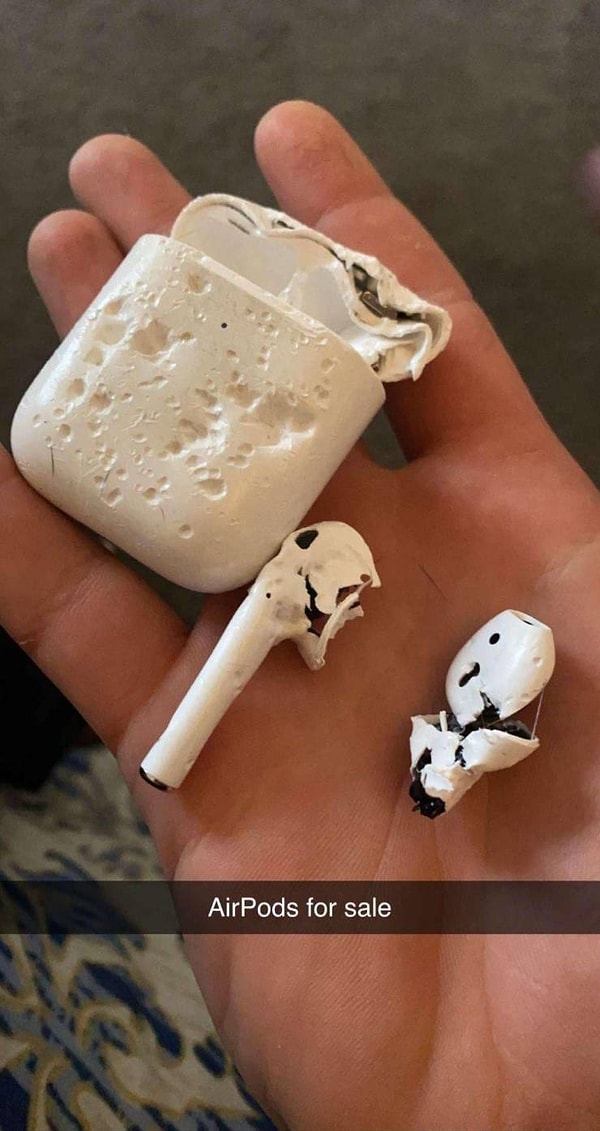 13. "Продаю AirPods".