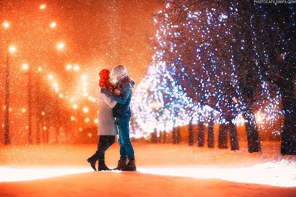 2. В каком городе есть обычай целоваться в новогоднюю ночь?