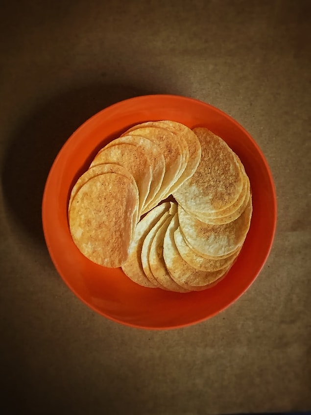 Cips veya patates kızartması yemeye başladığınızda durmanın ne kadar zor olduğunu fark etmişsinizdir. Sonuç olarak, gerekenden daha fazla yediğinizde kilo alırsınız...