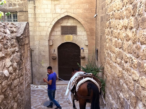 Adeta Bir Masal Diyarı Olan Mardin'de Günlük Hayatta Karşılaşacağınız 27 Fantastik Manzara