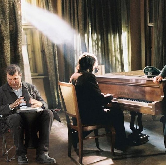 2. Piyanist Kesilen Sahneler