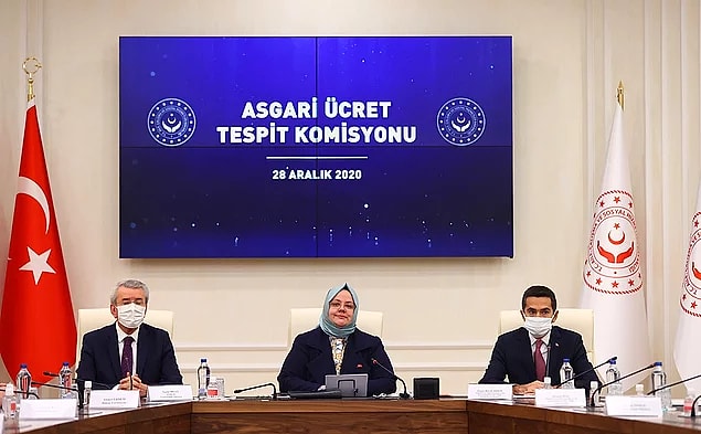 Aile, Çalışma ve Sosyal Hizmetler Bakanı Zehra Zümrüt Selçuk, asgari ücreti açıkladı. Net asgari ücret, yüzde 21.56 oranında yani 500 TL'lik artışla 2 bin 825 TL oldu.