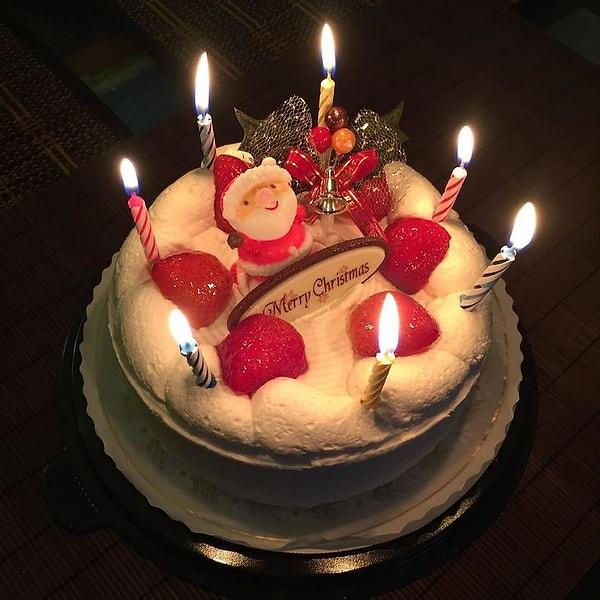 2. Japonya'da kırmızı-beyaz pasta Noel için oldukça önemlidir.