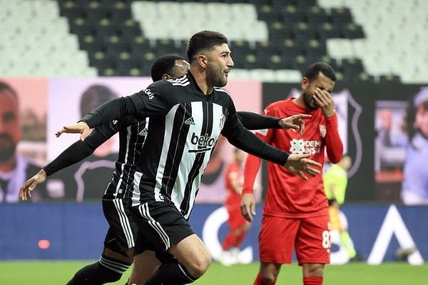 Beşiktaş, 18. dakikada Ghezzal'ın asistinde Güven'in golüyle 1-0 öne geçti.
