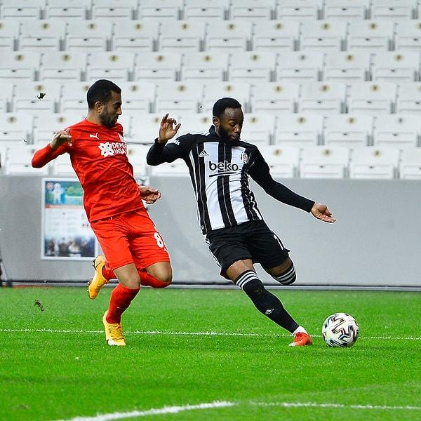 İlk devre Beşiktaş'ın 1-0'lık üstünlüğü ile sona erdi.