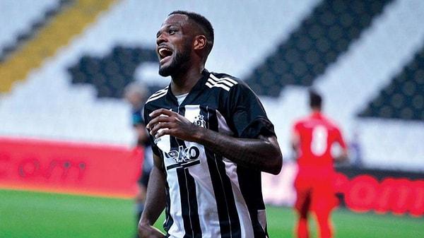 Beşiktaş, 84. dakikada Larin'in golüyle Sivasspor karşısında skoru 2-0 yaptı.