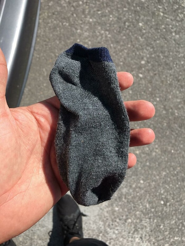 13. Ехал 45 минут до магазина, думая, что у меня в кармане маска. А это оказался детский носок