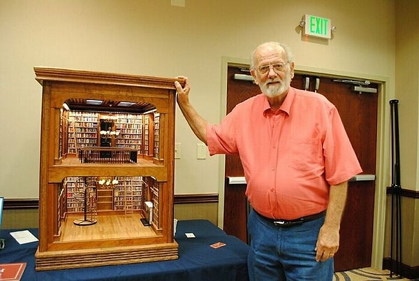 Знакомьтесь - это мастер-миниатюрист Джимми Ландерс