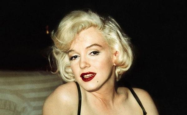 9. Marilyn Monroe saçlarını az yıkarmış.