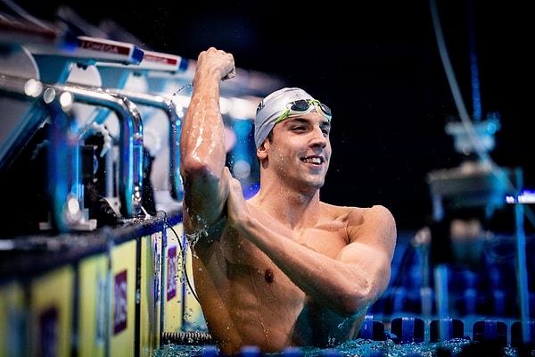 22. Milli yüzücü Emre Sakçı, erkekler 50 metre kurbağalamada Avrupa rekoru kırdı. Sonrasında ise bu rekoru 21 salise daha geliştirdi.