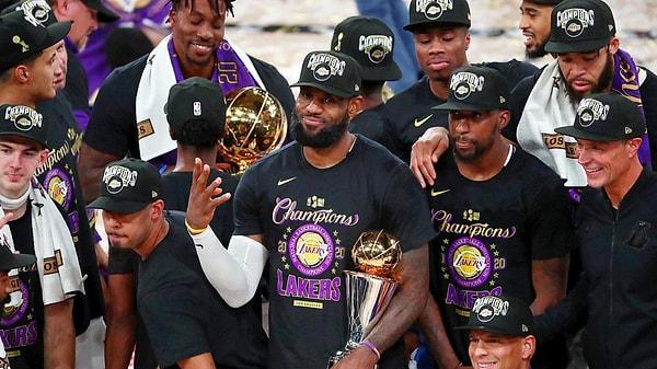 38. NBA'de Lebron James'in omuzladığı Los Angeles Lakers, Miami Heat'i yenerek 10 yıl sonra şampiyonluğa ulaştı.