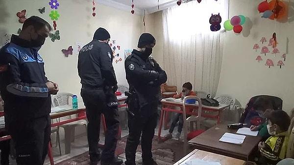 İstanbul Esenyurt'ta ihbar üzerine polis ekipleri bodrum kattaki bir daireye baskın yaptı ve dairenin 'kaçak' kreş olarak düzenlendiğini gördü.