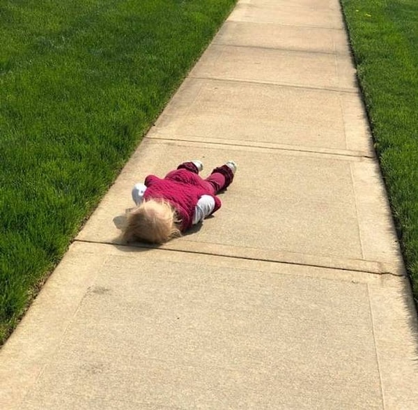 10. "Наш 2-летний малыш не выдержал утренней прогулки".