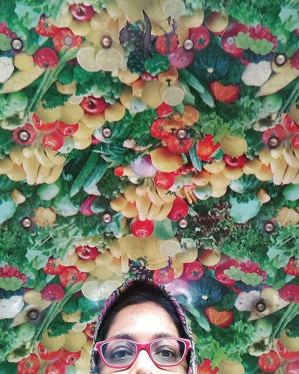 3. Водитель этого такси, кажется, приверженец здорового питания.