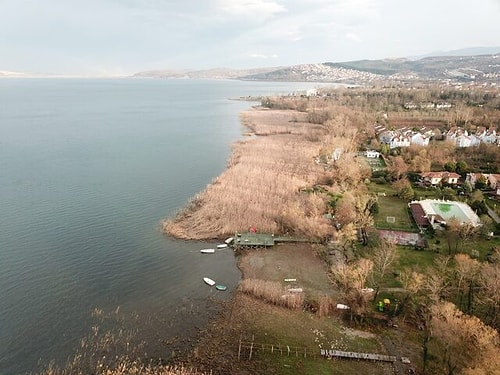 Sapanca Gölü Alarm Veriyor: Su Seviyesi Düştü, Rıhtımlar Ortada Kaldı