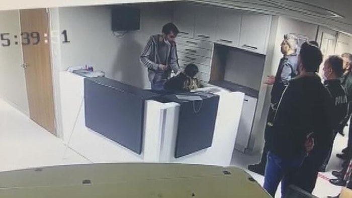 Şişli'de Hemşirenin Rehin Alındığı Sırada Polisin Saldırganı Etkisiz Hale Getirdiği Anlar Anbean Kaydedildi