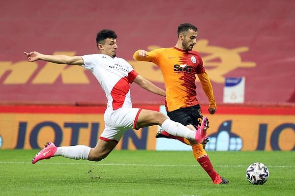Süper Lig'de 16. hafta maçında Galatasaray, Antalyaspor ile sahasında karşı karşıya geldi.