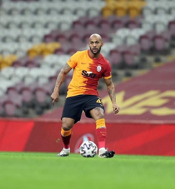 Galatasaray'da 55. dakikada sarı kart gören Marcao, Konyaspor deplasmanında cezalı duruma düştü.