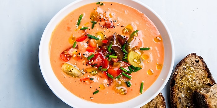 Gazpacho Tarifi: İspanyolların Sevdiği Lezzet Gazpacho Nasıl Yapılır?