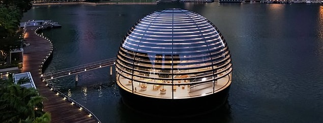 28. Dünyanın ilk yüzen Apple mağazası Singapur'da açılmıştır.