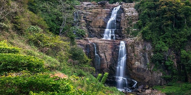 29. Sri Lanka'da 100'den fazla şelale bulunur.