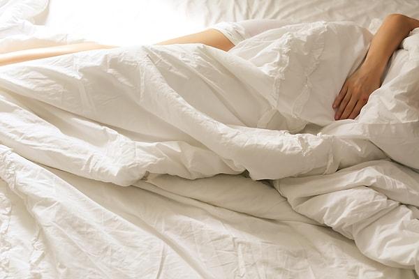 6. Yorganınızı ya da battaniyenizi her zaman yatağınızdan daha büyük alın.