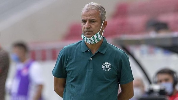 Penaltının ardından büyük tepki gösteren Konyaspor Teknik Direktörü İsmail Kartal, maçın hakemi Arda Kardeşler tarafından 79. dakikada kırmızı kartla tribüne gönderildi.
