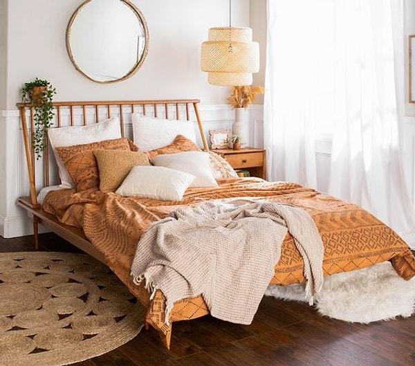 14. Pinterest'e girin bakın tüm o güzel yatak odalarında yatağın üzerinde ayılmış bir battaniye var 😂