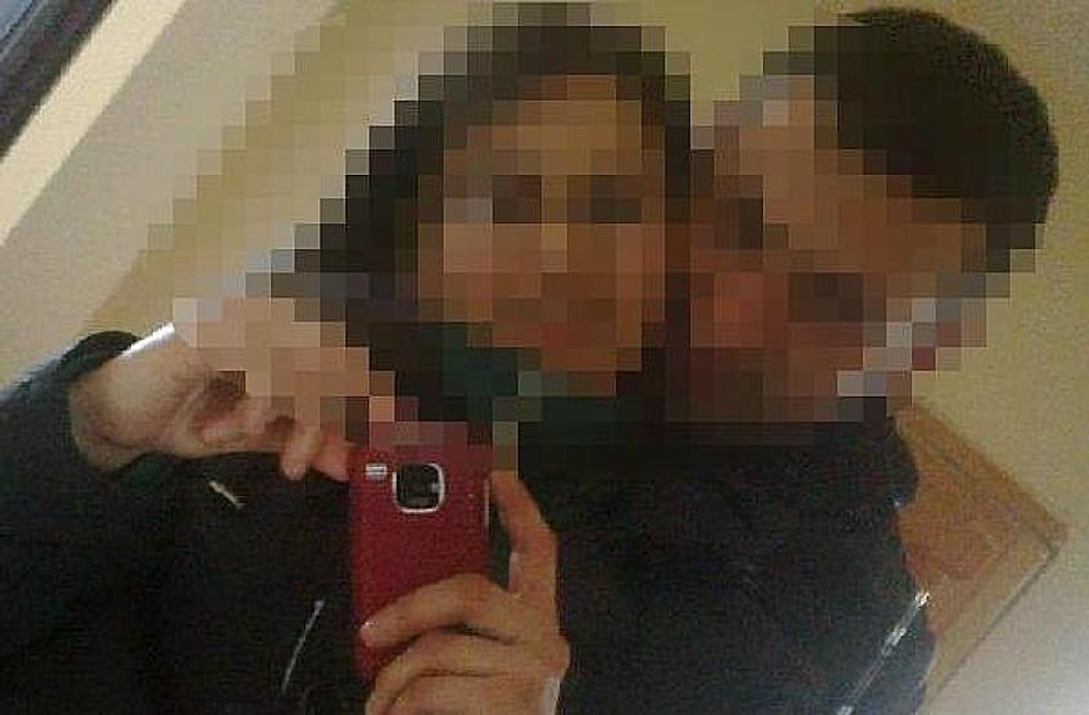 Eşini 'Boynunu Keseceğim' Diye Tehdit Etti, Annesini Öldürdüğü Ortaya Çıktı, Serbest Bırakıldı...