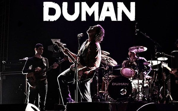 Türk Rock efsanesi Duman 1999 yılında hayatımıza girdi.