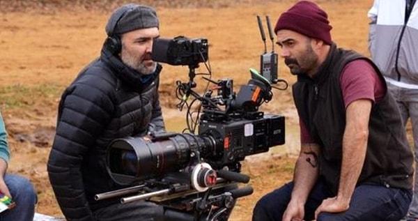 Aslen Çerkez asıllı, Türk tiyatro ve sinema yazarı/yönetmeni olan Berkun Oya 43 yaşında