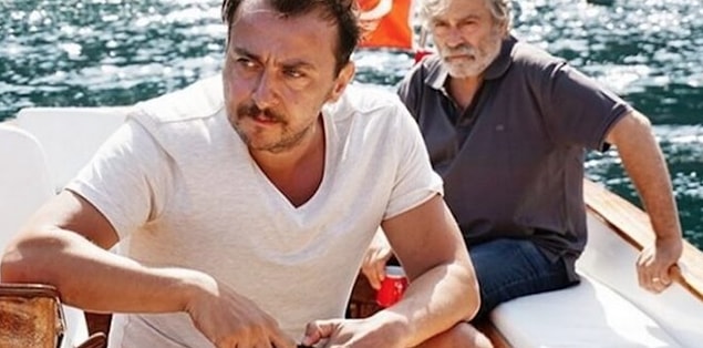 Daha önce Son, İntikam, Analar ve Anneler gibi dizilerin de senaristliğini yapan Berkun Oya, Masum dizisi ile dijital platformlarda adından çokça söz ettirdi
