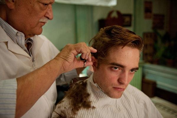 Twilight serisi sonrasında devler ligine usta yönetmen David Cronenberg'in 2012 yapımlı filmi Cosmopolis'le katıldı Pattinson.